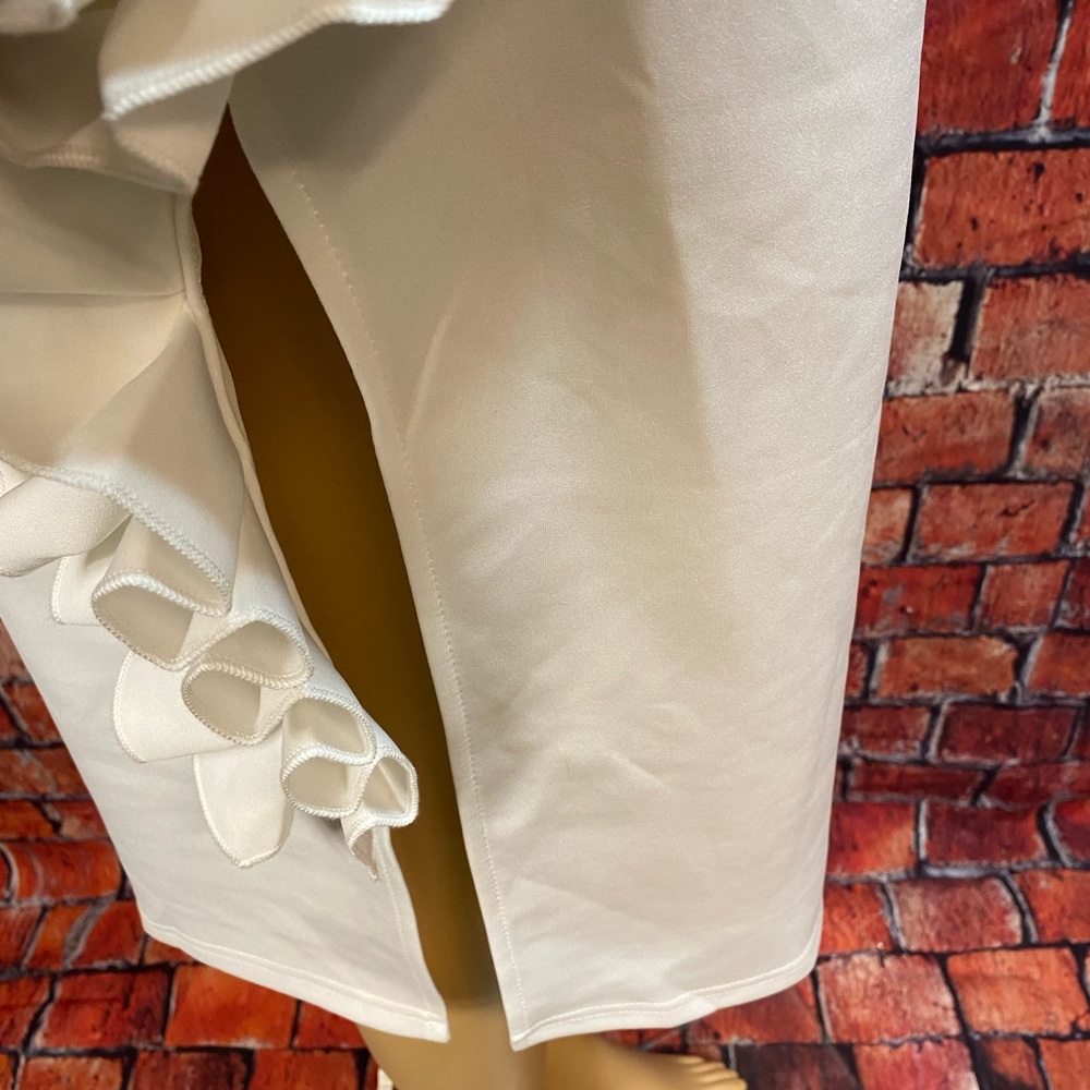 Eien Side Ruffle Plus Size White Dress - Picture 13 of 15